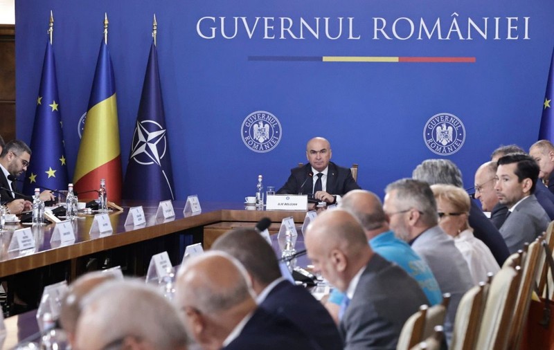 ROMÂNIA 20%. Ăștia n-au somn până nu privatizează sănătatea și educația pentru amărășteni