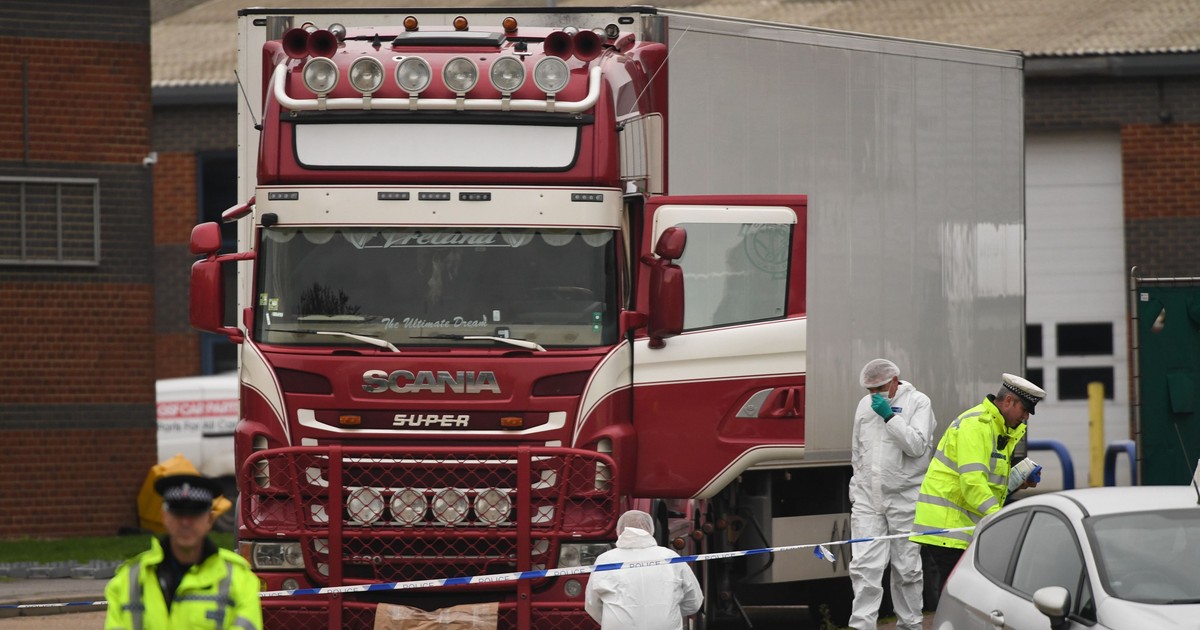 Un român e implicat în moartea migranților vietnamezi într-un camion în Anglia. Și-a recunoscut vinovăția