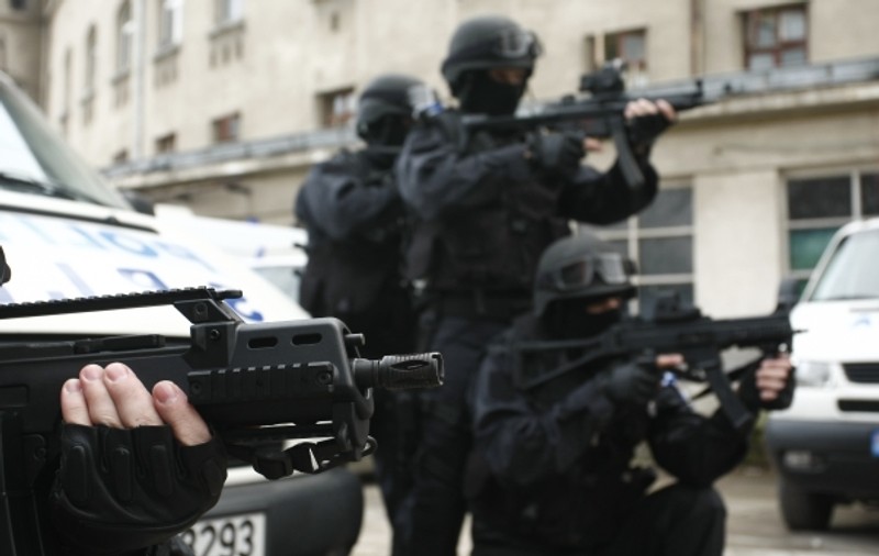 Numărul forţelor de ordine a crescut la Ambasada SUA la Bucureşti