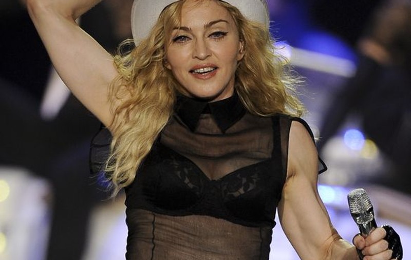 Madonna şi-a luat aparat anticelulitic de 50.000 de lire  