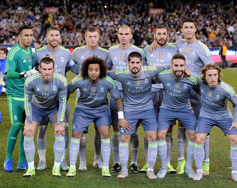 Top 10 cluburi de fotbal care oferă jucătorilor cele mai mari salarii medii