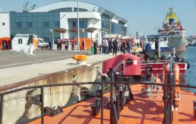 Operațiune de salvare în Marea Neagră: navă cu peste 60 de migranți la bord, descoperită în apropiere de Vama Veche