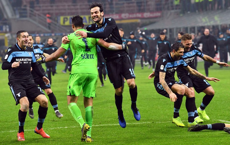 Ștefan Radu, eliminat în meciul Inter - Lazio, din Cupa Italiei. Romanii, calificați în semifinale