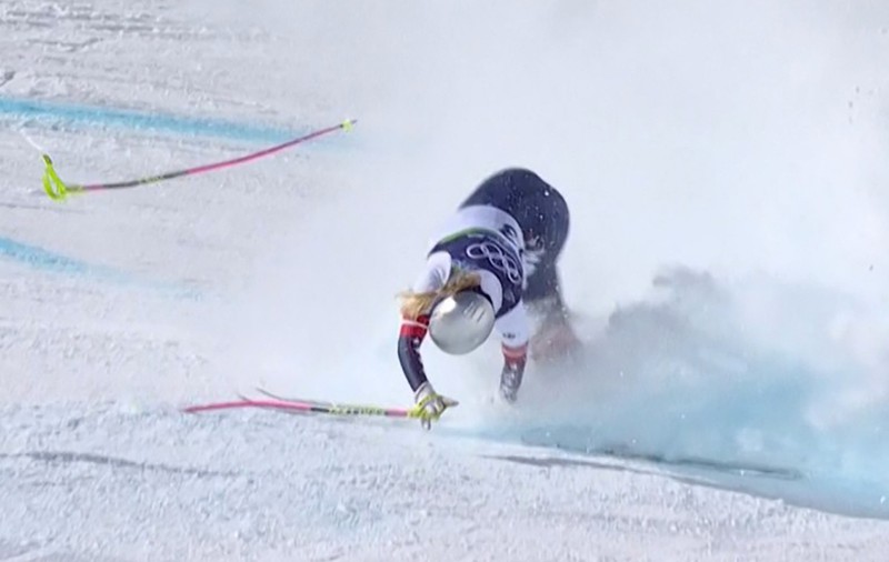 Care este starea lui Lindsey Vonn după accidentarea teribilă de la Jocurile Olimpice: „A fost înfricoșător să vedem că e adusă cu targa”