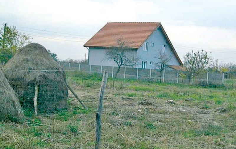 Casă la preț de mașină nouă într-un sat din Timiș. Urbea părăsită începe să renască