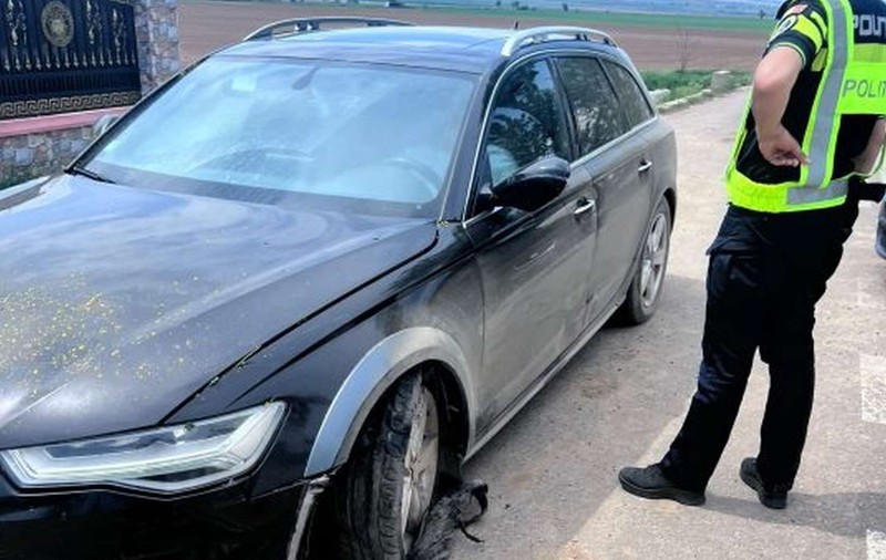 După o răfuială într-o benzinărie din Suceava, un șofer a fugit de Poliție 142 km. Nu l-au oprit nici cele 4 focuri de armă. Cum a fost prins