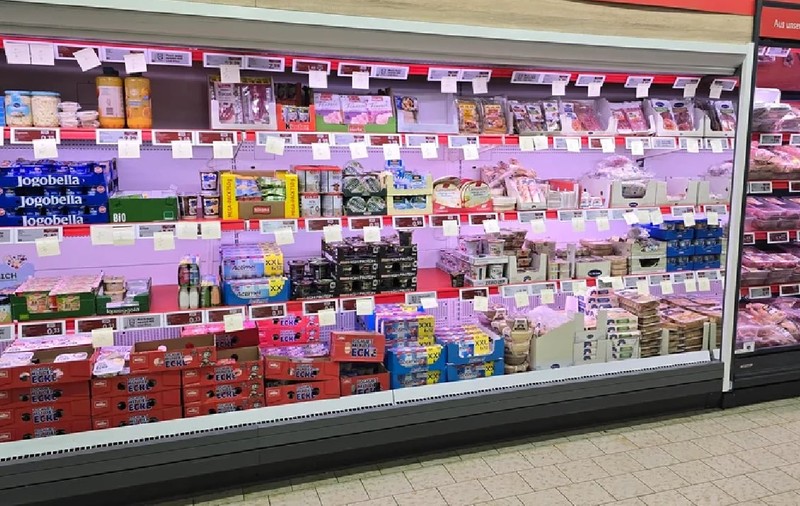 „Poate cineva să-mi explice ce se întâmplă la Lidl-ul nostru?” Un client a rămas uimit de bilețelele de lângă prețuri, într-un supermarket din Germania