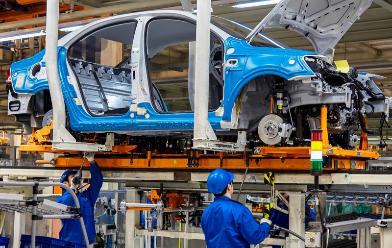 Gigantul auto Volkswagen anunță un nou val de concedieri: 35.000 de locuri de muncă dispar în următorii 4 ani