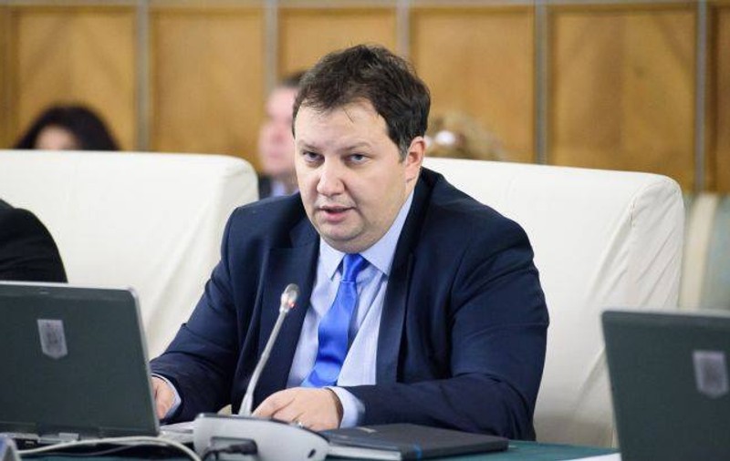 Patru deputaţi ALDE au trecut la PNL. Andrei Gerea s-a înscris în Partidul Re.Start