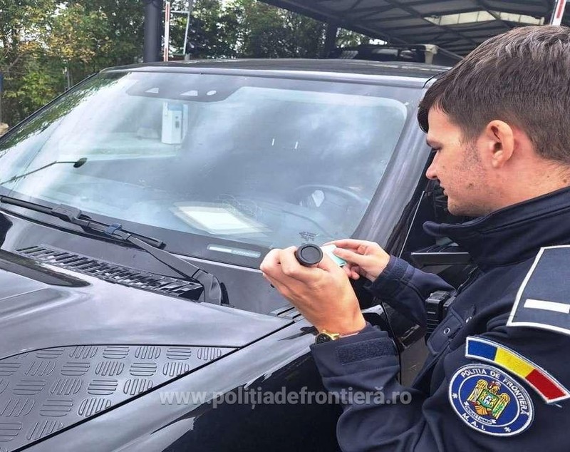 Un ucrainean a vrut să treacă frontiera cu o mașină de 50.000 de euro, căutată de polițiștii din Slovacia. Ce s-a întâmplat cu autoturismul