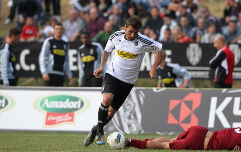 Mutu a reuşit o ”dublă” pentru Cesena în partida cu Genoa