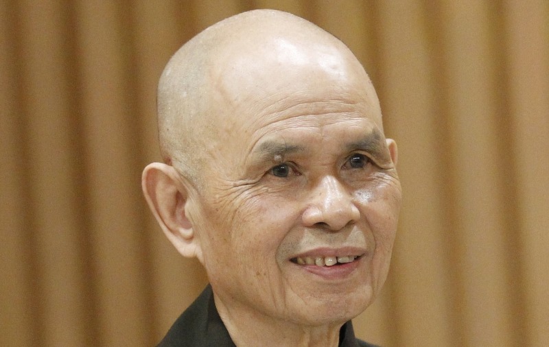 Thich Nhat Hanh, unul dintre cei mai influenţi călugări budişti, a murit la 95 de ani
