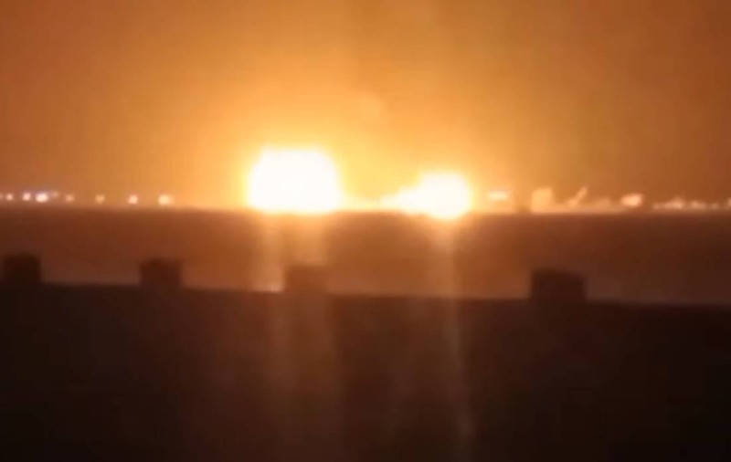 Un port de combustibil a fost aruncat în aer și complet distrus de armata americană, în Yemen. 74 de morți, peste 170 de răniți | VIDEO