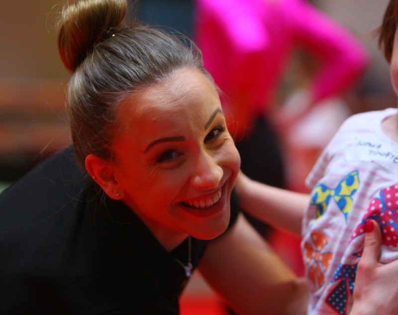 Surpriză: frumoasa Sandra Izbaşa s-a TATUAT! Ce şi-a "pictat" pe mână: "Aşa am considerat eu" / GALERIE FOTO
