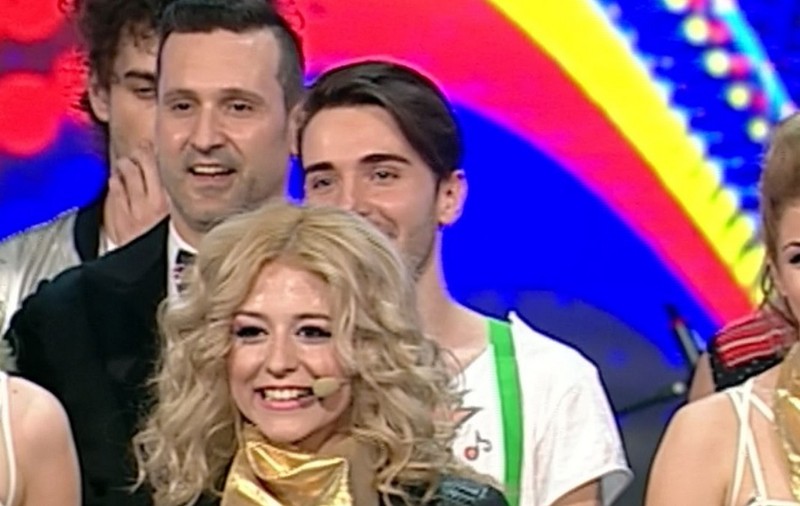 ROMÂNII AU TALENT |  Mihai s-a uitat la ea TOT TIMPUL! Uite ce BLONDĂ i-a luat MINŢILE