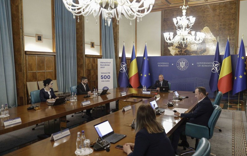 Guvernul, o nouă ofertă pentru profesori pentru a încheia greva generală: măriri salariale de 25% și o primă anuală de 1.500 de lei