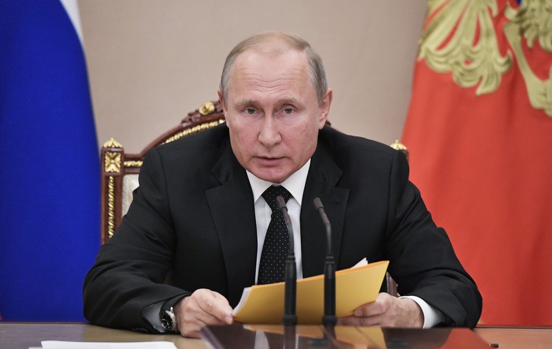 Scrisoare semnată de Putin, vândută la licitație cu aproape 5.000 de euro