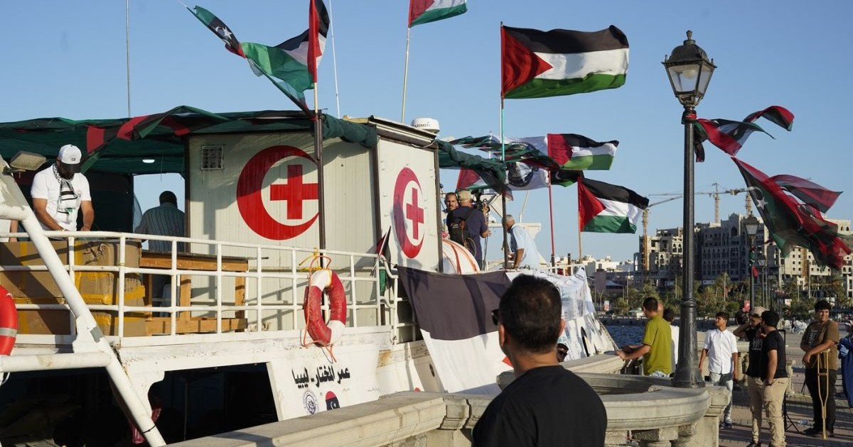 Nava „Omar Mukhtar”, care se va alătura Flotei Global Samud, pleacă din portul Tripoli din capitala Libiei, în drum spre Gaza, 21 septembrie 2025