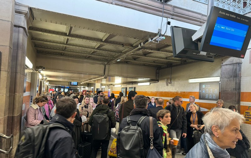 Alertă la Strasbourg, după ce s-a semnalat o explozie la un tren care transporta europarlamentari