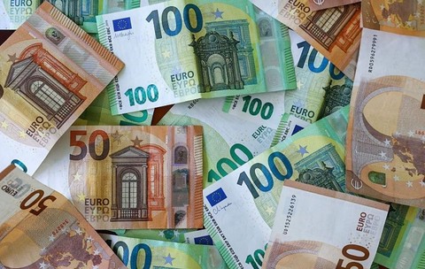 Femeia avea 600.000 de euro în cont, dar a cerut ajutor de șomaj. Imagine cu caracter ilustrativ. Sursă foto: Getty Images.