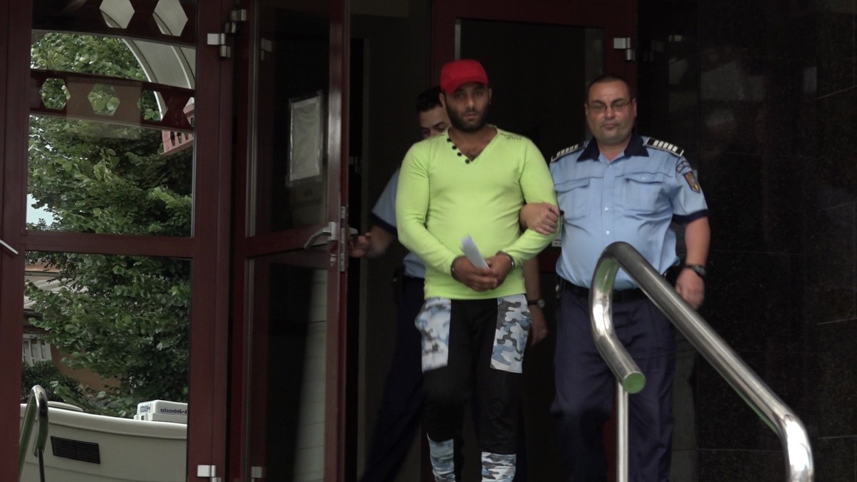 Un tânăr din Prahova care a vrut să omoare un polițist a fost condamnat