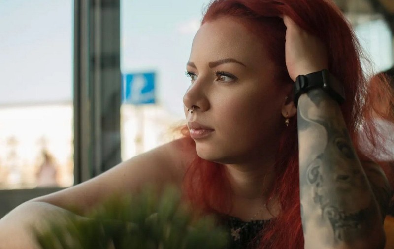 Daria, un model plin de tatuaje, a fost arestată de autoritățile din Polonia pentru spionaj pentru KGB-ul din Belarus: „S-a lăudat cu ce face la o beție”