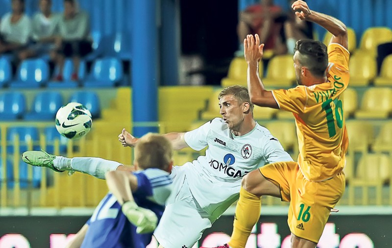 Terapie prin fotbal! Englezul Jordan Robertson, de la Mediaş, a făcut un accident mortal şi a stat 11 luni la puşcărie