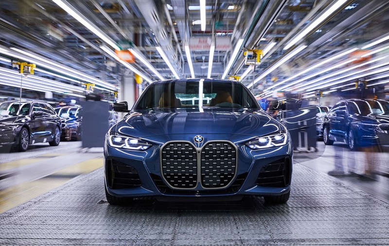 Producătorii auto încep să ceară abonamente proprietarilor de autoturisme pentru funcții pe care mașinile deja le au incluse