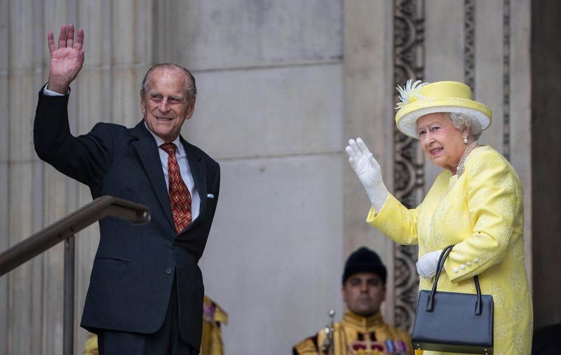 Regina Elisabeta a II-a îl va invita pe Donald Trump în Marea Britanie