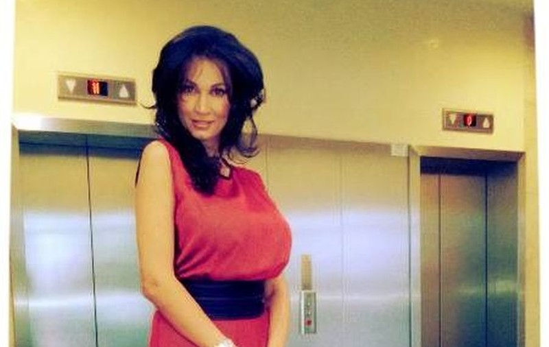 A ÎNŞELAT-O, DAR ACUM NU MAI POATE DUPĂ EL! Nicoleta Luciu, AMOREZATĂ LULEA de soţul ei! | FOTO