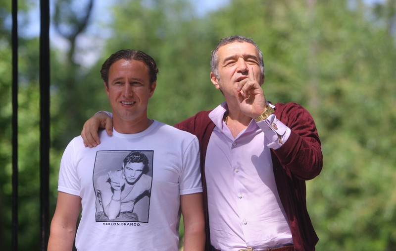 Gigi Becali intervine după declarațiile făcute de Laurențiu Reghecampf. Ce spune despre Anamaria Prodan: „Zicea că mă uitam la ea”