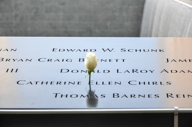 Memorialul 9/11 pe care este gravat numele victimelor atacurilor teroriste | Foto: Profimedia