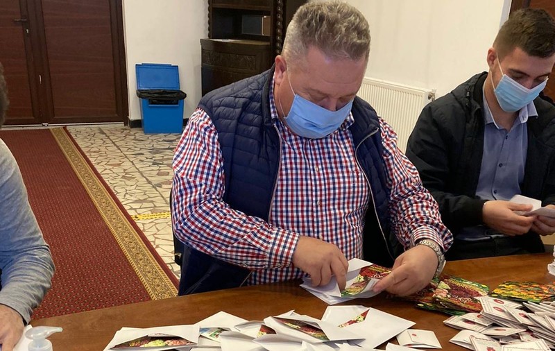 Mărțișor de pandemie la Sânnicolau Mare. Femeile primesc semințe de flori din partea Primăriei să le planteze de 8 martie