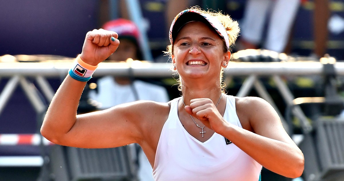 Irina Begu a bătut-o pe Andrea Petkovici