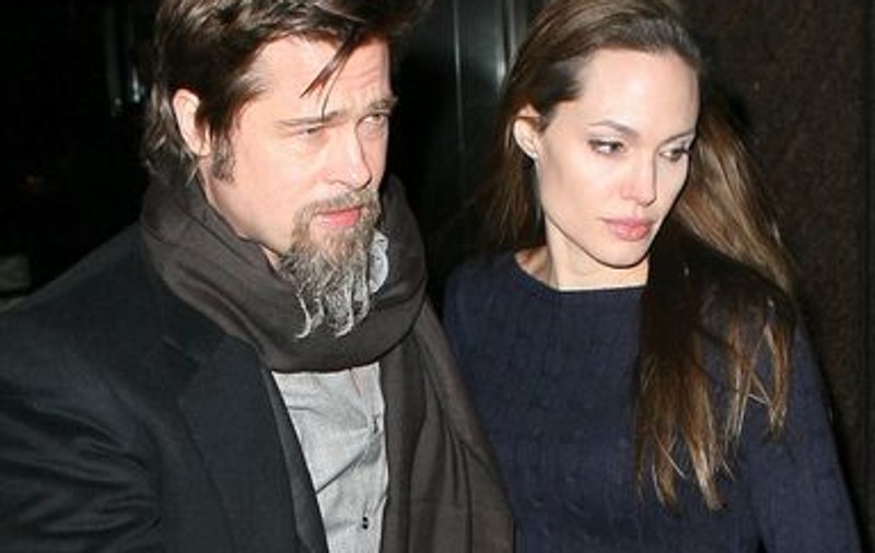 Angelina Jolie e geloasă pe relaţia pe care o are Brad cu Natalie Portman