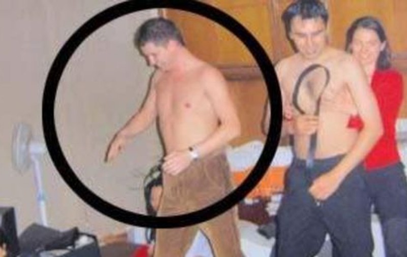 Ziua prefect, noaptea stripper. Imagine de senzaţie cu reprezentantul Guvernului în Argeş