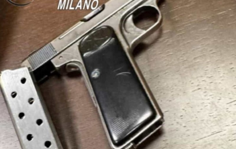Doi tineri au deschis focul asupra unor bodyguarzi, supărați că nu au fost lăsați să intre într-un club din Milano