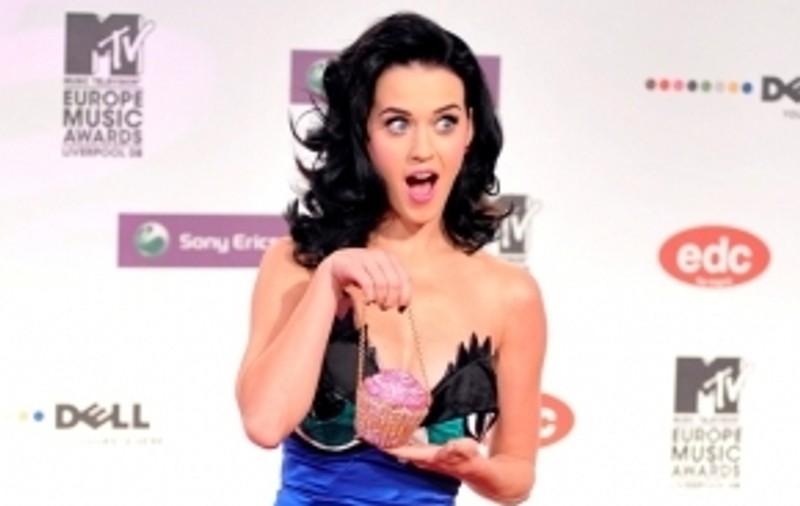 Katy Perry adoră să cumpere antichităţi
