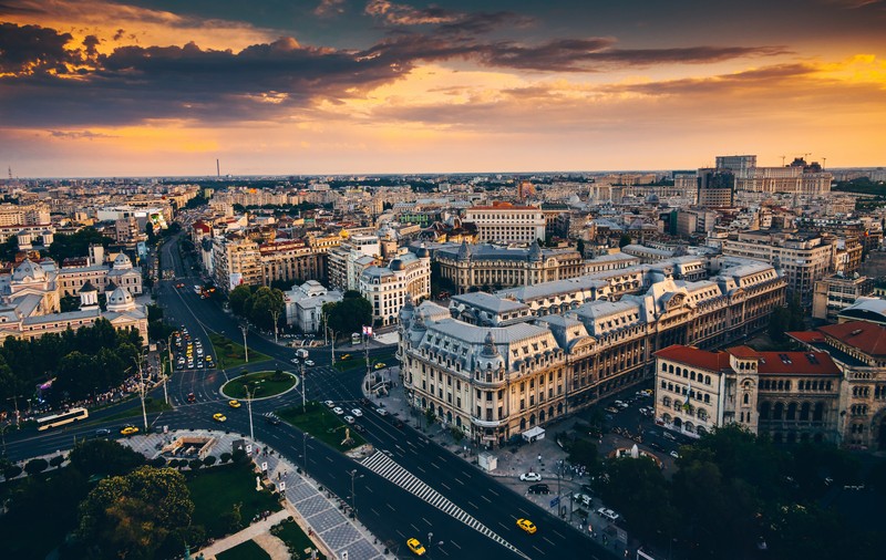 Eșec de proporții: consolidarea clădirilor, pusă pe pauză de Nicușor Dan