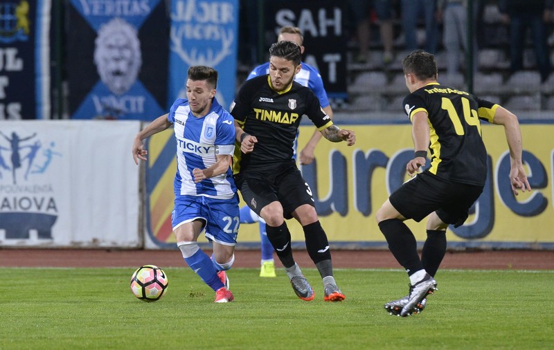 Liga 1, etapa a 17-a: Astra Giurgiu - CSU Craiova 2-2. ”Dubla” lui Gustavo n-a fost suficientă pentru olteni. Scandal pe arbitraj / VIDEO
