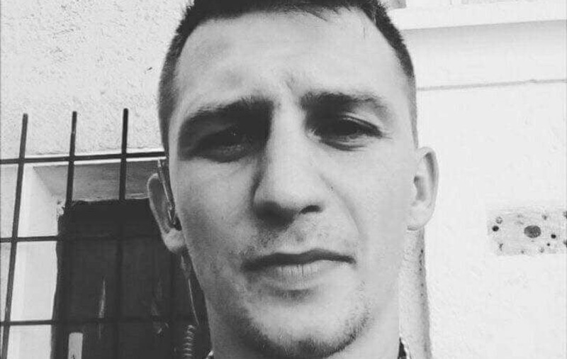 Crimă între fraţi, la Braşov. Suspectul este minor şi a fost prins de poliţişti, fiind reținut pentru omor/ FOTO