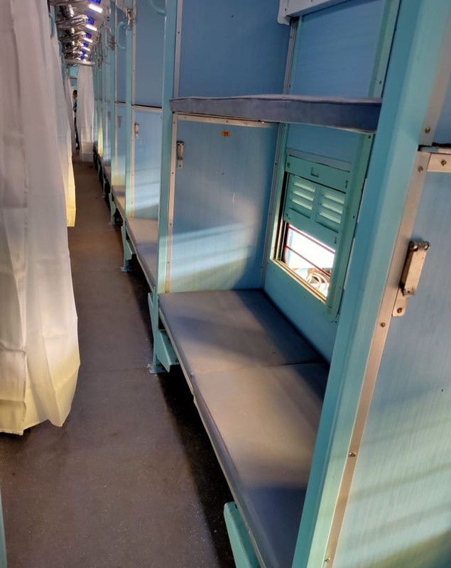 India și-a închis rețeaua de cale ferată pentru prima oară în ultimii 167 de ani. Trenurile au fost transformate în spitale