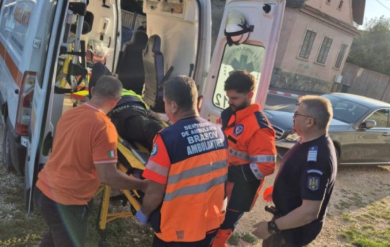 Un bărbat a rămas cu piciorul prins sub roata unei autoutilitare, jandarmii din Brașov au intervenit de urgență