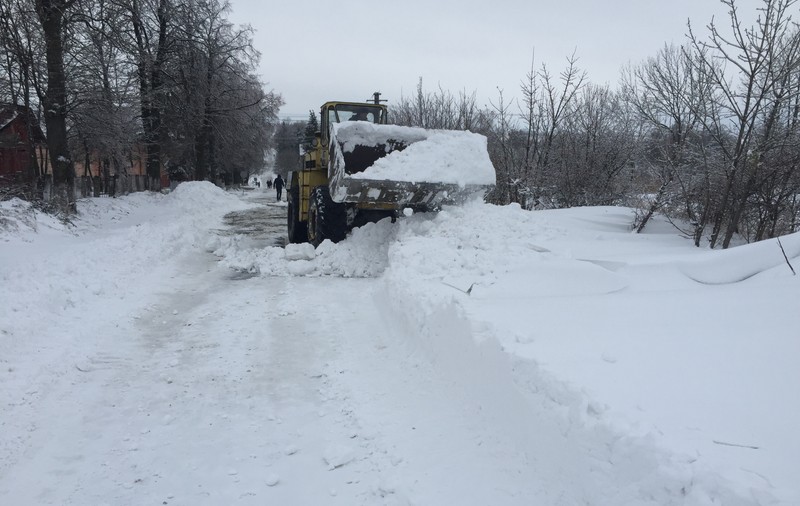 Zeci de familii au rămas blocate într-un sat din Munții Apuseni din cauza troienelor de zăpadă