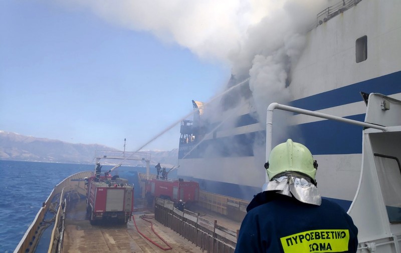 29 de români, la bordul feribotului care a luat foc în Mediterana. Toți au fost evacuați în siguranță, anunță MAE