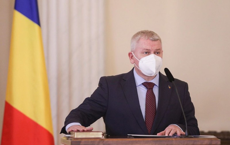 Președintele Alianței Organizațiilor Studențești despre plagiatul ministrului Roman: țara în care „cangrena ne ofensează câteva secunde și atât”