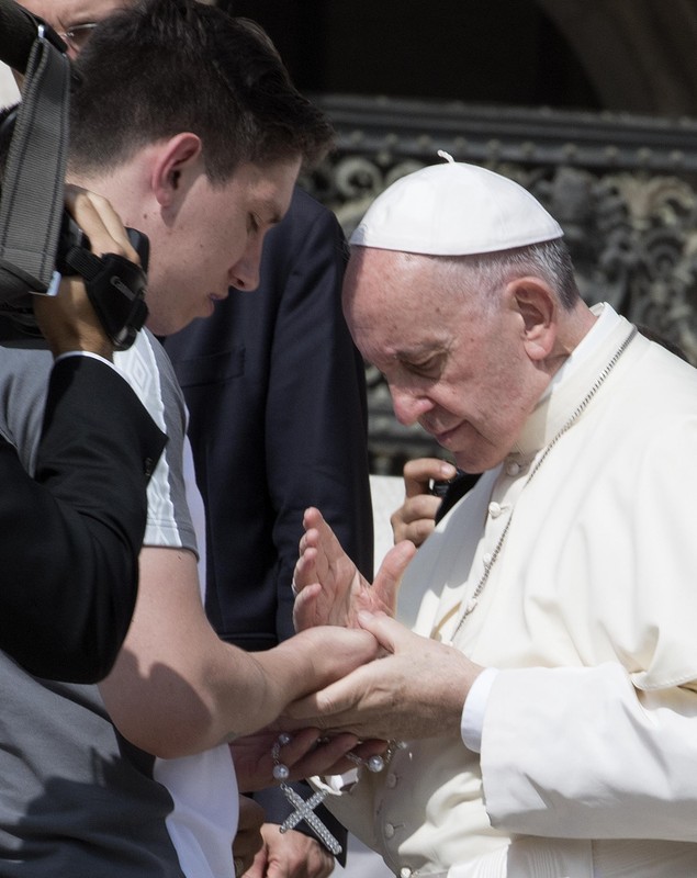Jucătorii lui Chapecoense, primiți la Vatican de Papa Francisc / FOTO