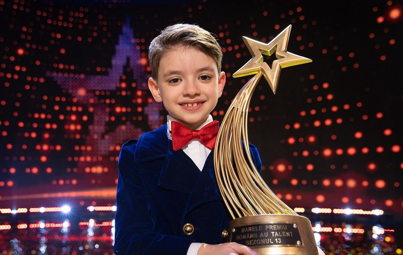 Cum a fost primit Rareș Prisacariu la școală după „Românii au talent” 2023. Câștigătorul învață în Botoșani