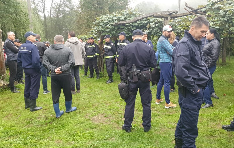 Un bătrân din Mehedinți a plecat în pădure după ciuperci și nu s-a mai întors acasă. Este căutat de poliţişti, salvamontişti şi voluntari