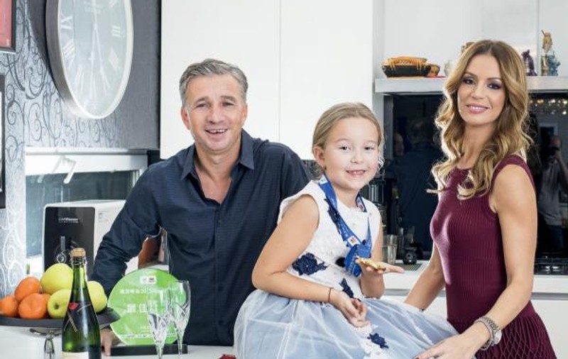Dan Petrescu a împlinit 50 de ani. Antrenorul lui CFR Cluj sărbătorește cu familia la Dubai | FOTO&VIDEO